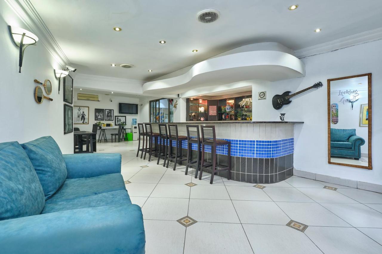 Inn & Out Sandton Park ヨハネスブルグ エクステリア 写真